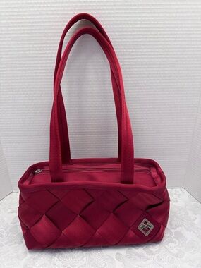 Maggie Bags Red Seatbelt Bag Purse Woven Recycled Full Zip Heavy Well Made